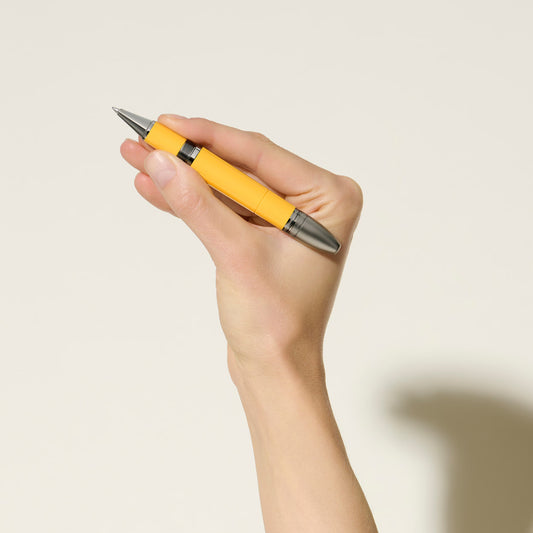 Montblanc Grandes Personalidades Enzo Ferrari Edición Especial Giallo Modena Rollerball